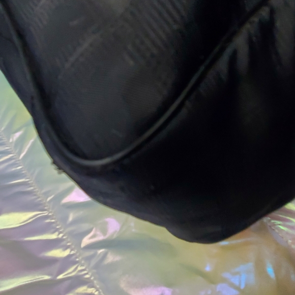 Channel Travel Line Tote - Picture 7 of 12